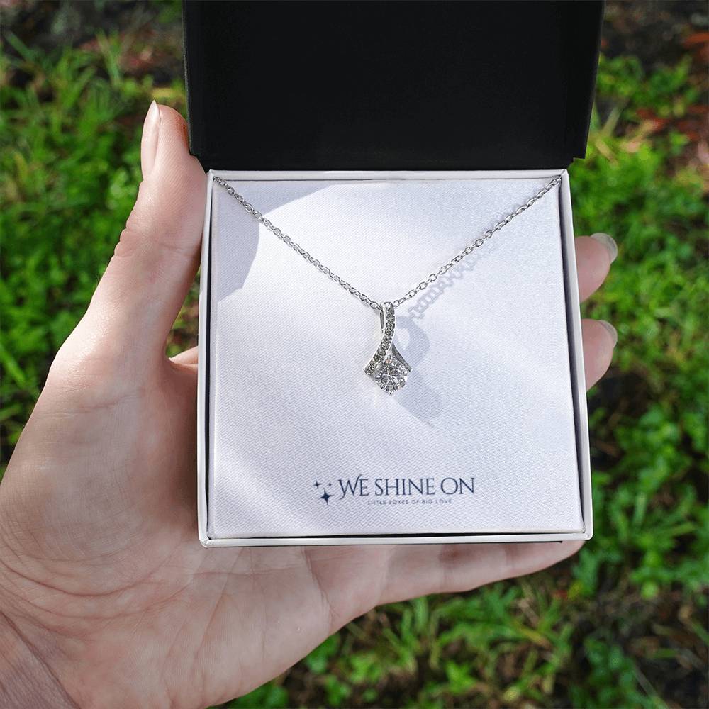 Alluring Beauty Necklace *